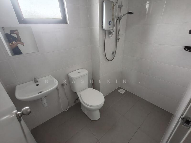 Taman Jenderam Idaman untuk Untuk Dijual - RM 530,000, Apr 2026 - Bathroom - PropertyGuru.com.my