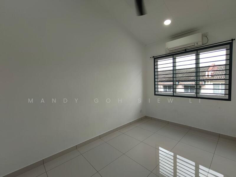 Ulu Tiram Taman Desa Cemerlang Double Storey untuk Untuk Disewa - RM 1,800 /bulan, Feb 2026 - Interior - PropertyGuru.com.my