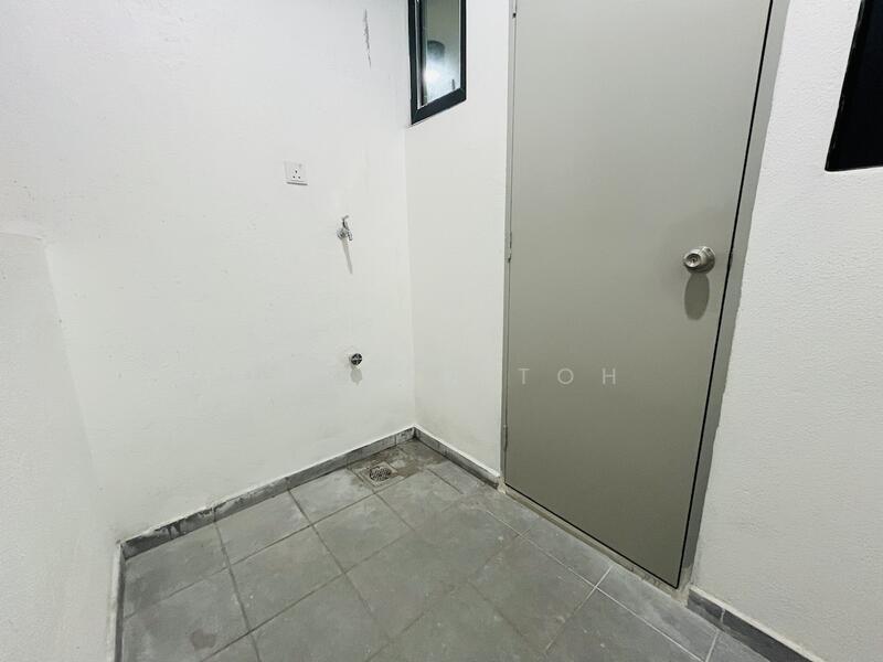 Service Residence for Sale at Serviced Residence @ The Louvre @ Country Heights - Darren Toh - Interior - PropertyGuru.com.my