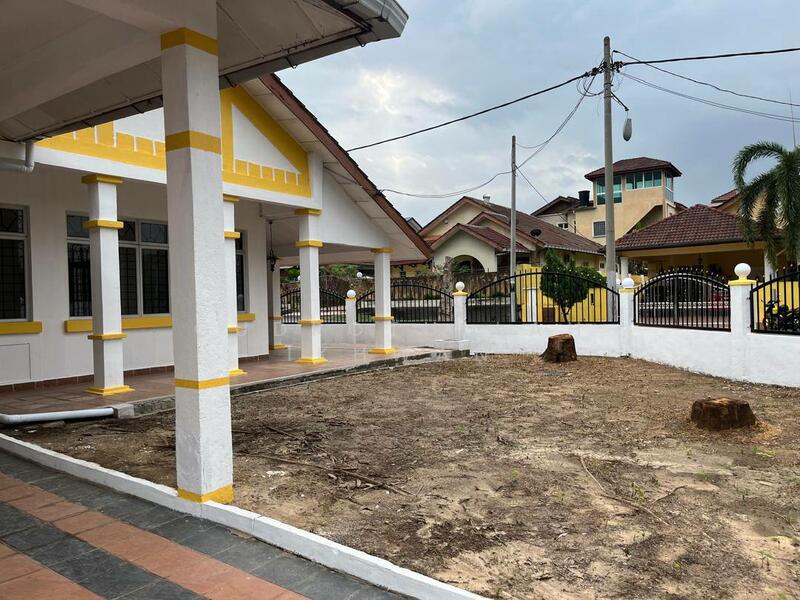 Bungalow for Sale in Desa Pinggiran Putra (Dengkil) - Gudrotullah Ikhwan - Exterior - PropertyGuru.com.my