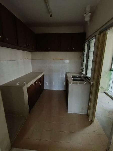 Rosewood Lilywood Court untuk Untuk Dijual - RM 190,000, Feb 2026 - Kitchen - PropertyGuru.com.my
