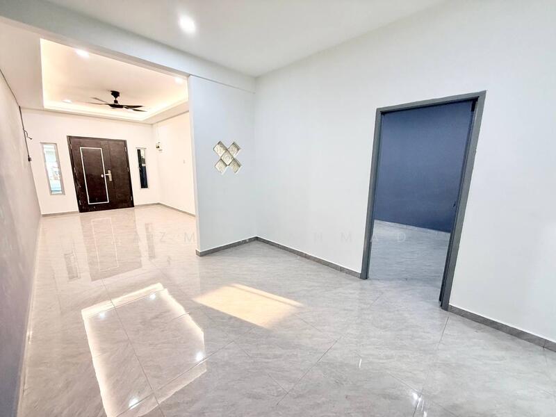 Terraced House for Sale in Bandar Mahkota Banting (Tanjong Duabelas) - Azman Ahmad - PropertyGuru.com.my