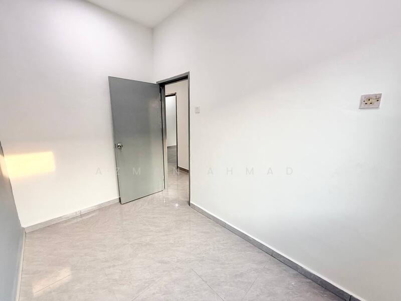 Terraced House for Sale in Bandar Mahkota Banting (Tanjong Duabelas) - Azman Ahmad - PropertyGuru.com.my