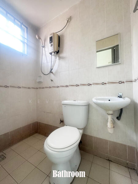 Kampar 3 Storey Terrace For Sale at Westlake Kampar untuk Untuk Dijual - RM 460,000, Apr 2026 - Bathroom - PropertyGuru.com.my