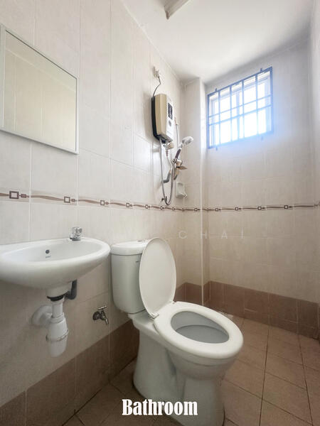 Kampar 3 Storey Terrace For Sale at Westlake Kampar untuk Untuk Dijual - RM 460,000, Apr 2026 - Bathroom - PropertyGuru.com.my