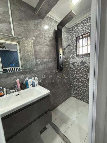 2-storey Terraced House for Sale in Bukit Jelutong (Shah Alam) - Mohammad Din Majid - PropertyGuru.com.my