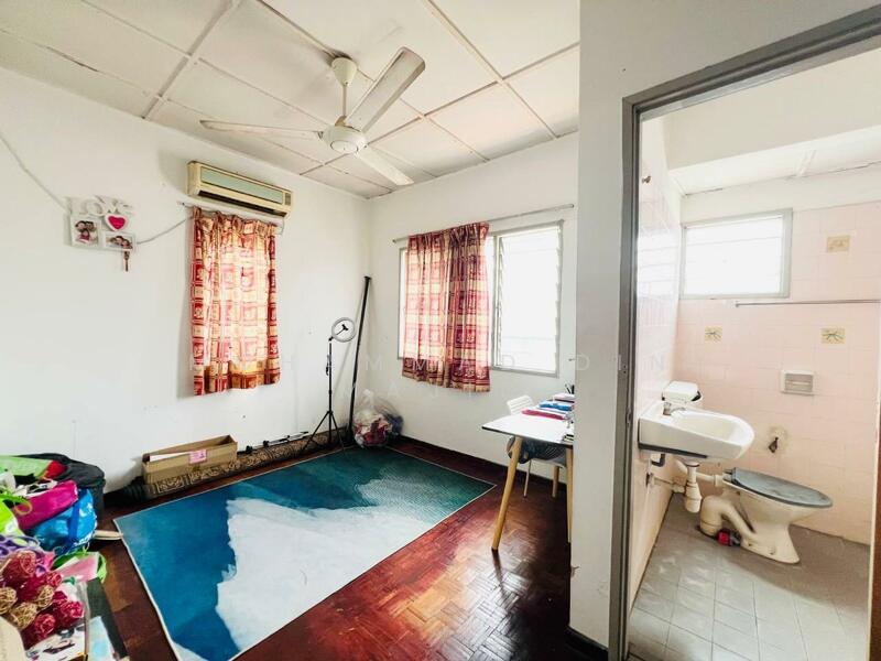 2-storey Terraced House for Sale in Seksyen 27 (Shah Alam) - Mohammad Din Majid - PropertyGuru.com.my