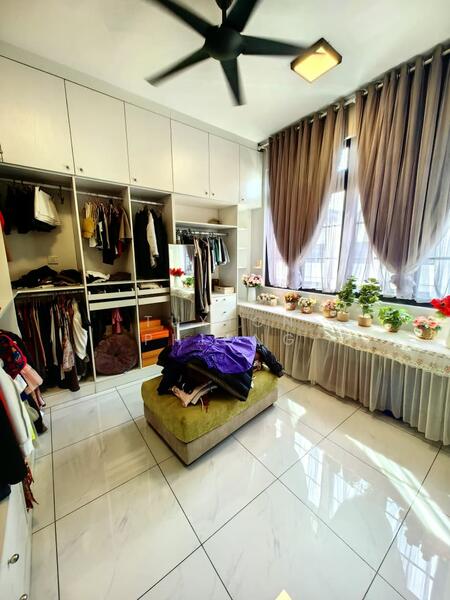 2.5-storey Terraced House for Sale in Eco Botanic (Iskandar Puteri (Nusajaya)) - Tuxton Phiong - Master Bedroom - PropertyGuru.com.my