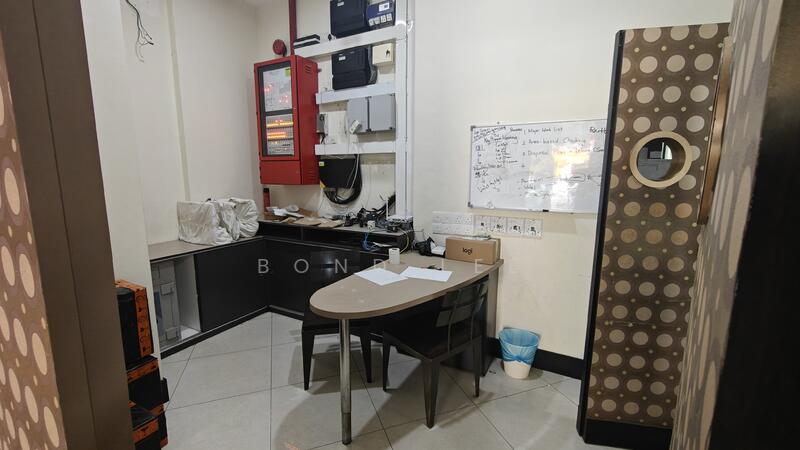 Shop for Rent in Shah Alam (Selangor) - Bond Lee - Interior - PropertyGuru.com.my