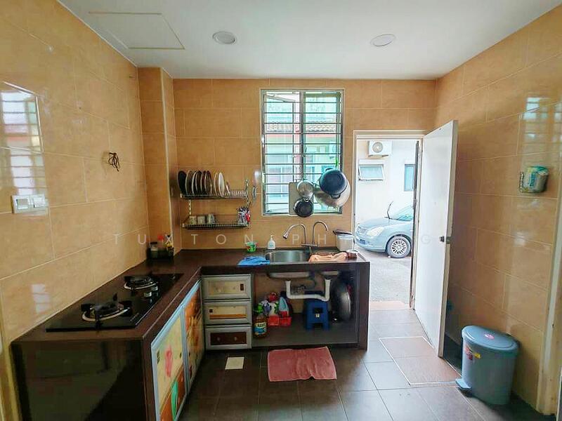 2-storey Terraced House for Sale in Horizon Hills (Iskandar Puteri (Nusajaya)) - Tuxton Phiong - Kitchen - PropertyGuru.com.my