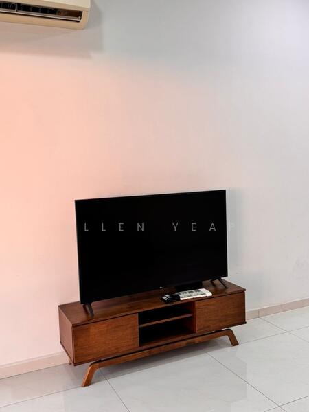 Condominium for Rent at Royal Strand @ Country Garden Danga Bay - Ellen Yeap - Living Room - PropertyGuru.com.my