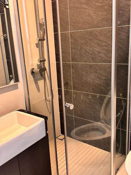 Condominium for Rent at Royal Strand @ Country Garden Danga Bay - Ellen Yeap - Bathroom - PropertyGuru.com.my