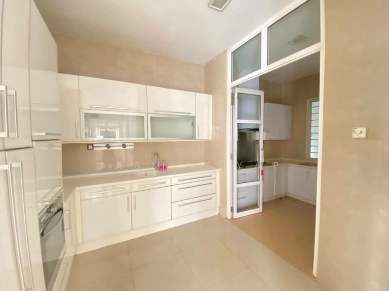 Semi-Detached House for Rent in Damansara Legenda (Petaling Jaya) - Jasmine Yap - Kitchen - PropertyGuru.com.my