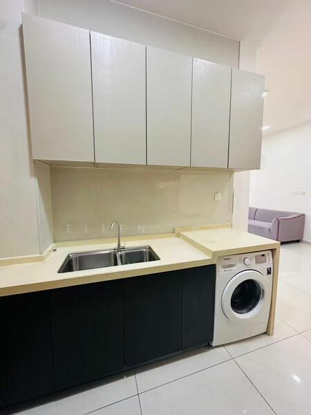 Condominium for Sale at Royal Strand @ Country Garden Danga Bay - Ellen Yeap - Kitchen - PropertyGuru.com.my