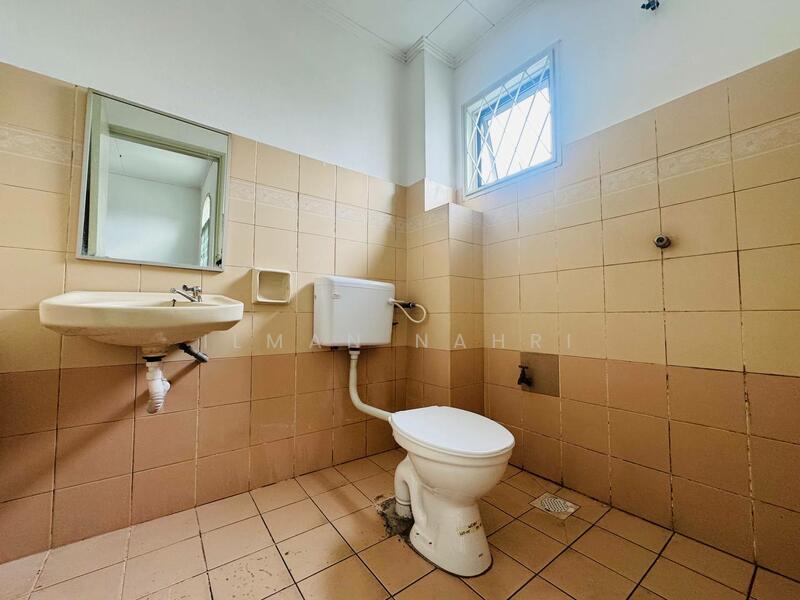 USJ 14 Subang Jaya untuk Untuk Dijual - RM 718,000, Mac 2026 - Bathroom - PropertyGuru.com.my