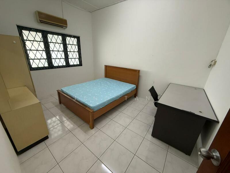 Tabuan lalu single storey immediately House for rent untuk Untuk Disewa - RM 1,500 /bulan, Feb 2026 - Bedroom - PropertyGuru.com.my