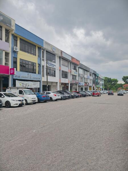 Shop for Rent in Taman Molek (Johor Bahru) - Pauline Ng - Exterior - PropertyGuru.com.my
