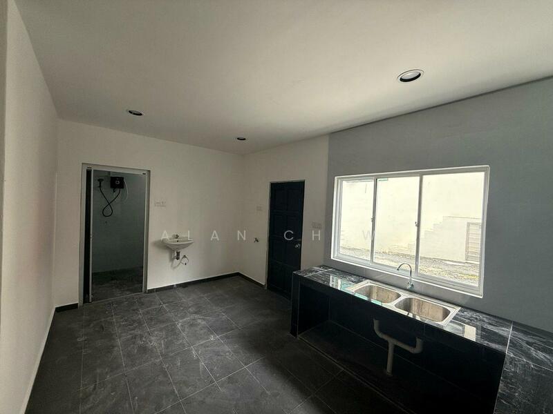 2-storey Terraced House for Sale in Taman Tasek (Johor Bahru) - Alan Chew - Kitchen - PropertyGuru.com.my