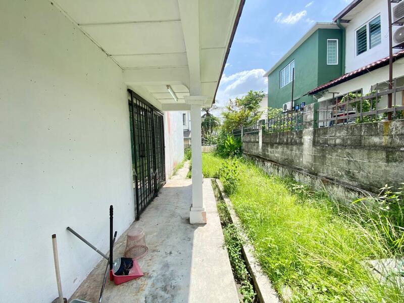 Semi-Detached House for Sale in Taman Taming Jaya (Balakong) - Mohamad Hanafi - Exterior - PropertyGuru.com.my