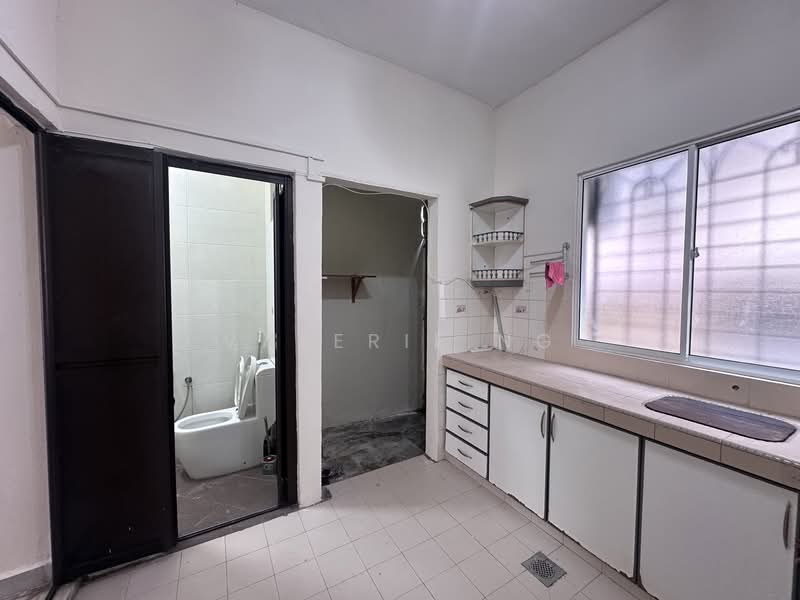 2-storey Terraced House for Sale in Kepong (Selangor) - Valerie Ng - Kitchen - PropertyGuru.com.my