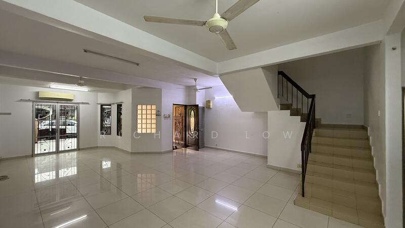 2-storey Terraced House for Sale in Shah Alam (Selangor) - Richard Low - Living Room - PropertyGuru.com.my