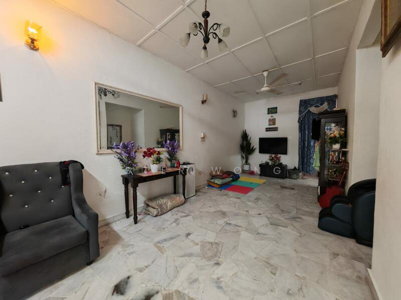 1-storey Terraced House for Sale in Taman Damai Jaya (Skudai) - Ester Wong - Living Room - PropertyGuru.com.my