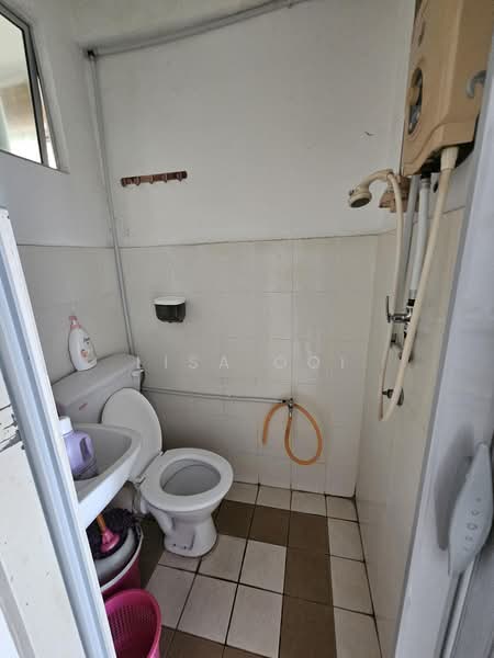 Apartment for Sale at Damai Vista Apartment - LISA OOI - Bathroom - PropertyGuru.com.my