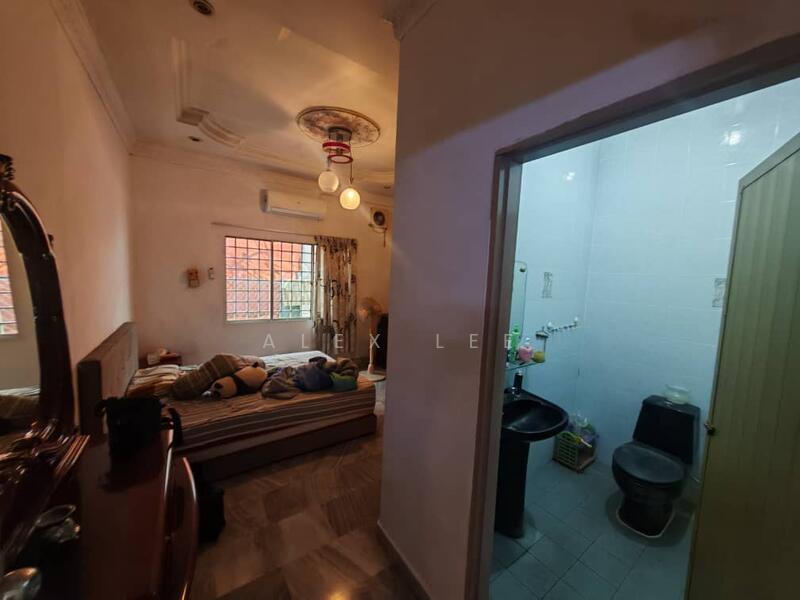 Kampung Sungai Bakau untuk Untuk Dijual - RM 420,000, Mac 2026 - Bedroom - PropertyGuru.com.my