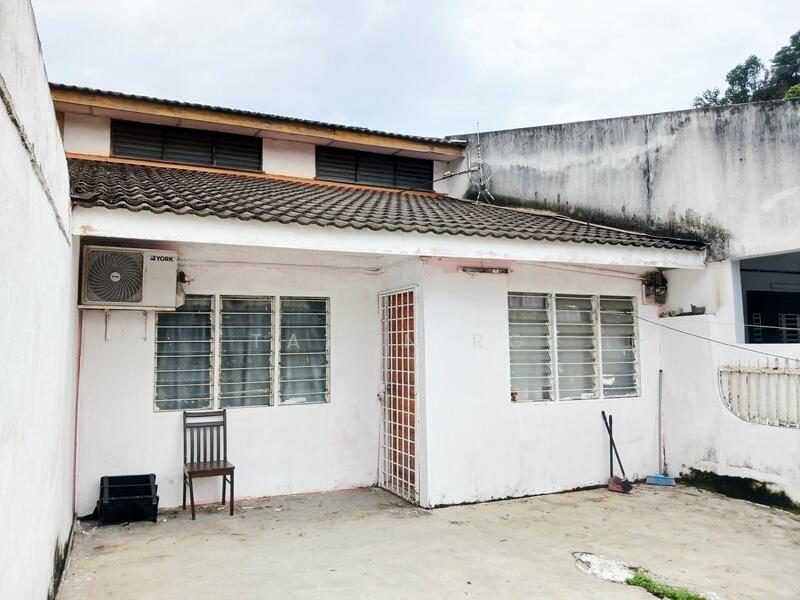 1-storey Terraced House for Sale in Seri Kembangan (Selangor) - Tavon RG - Exterior - PropertyGuru.com.my