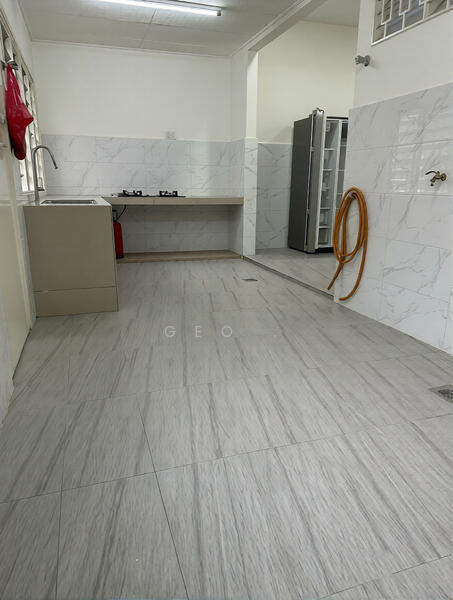 Overseas Union Garden (Taman OUG) untuk Untuk Disewa - RM 3,000 /bulan, Feb 2026 - Kitchen - PropertyGuru.com.my