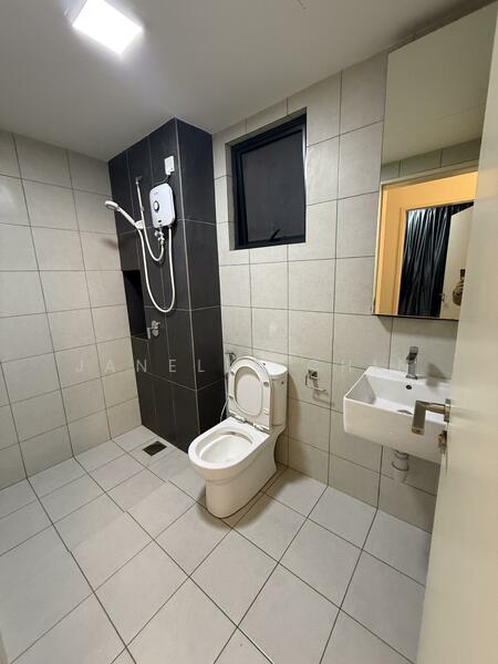 Service Residence for Rent at D'Cosmos Residences - Janelle Chin - Bathroom - PropertyGuru.com.my