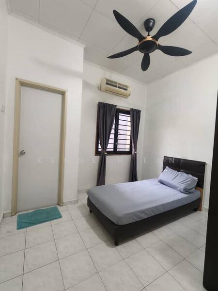 2-storey Terraced House for Sale in Skudai (Johor) - Kenneth Tan - Bedroom - PropertyGuru.com.my