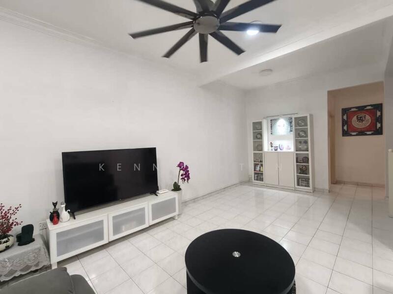 2-storey Terraced House for Sale in Skudai (Johor) - Kenneth Tan - Living Room - PropertyGuru.com.my