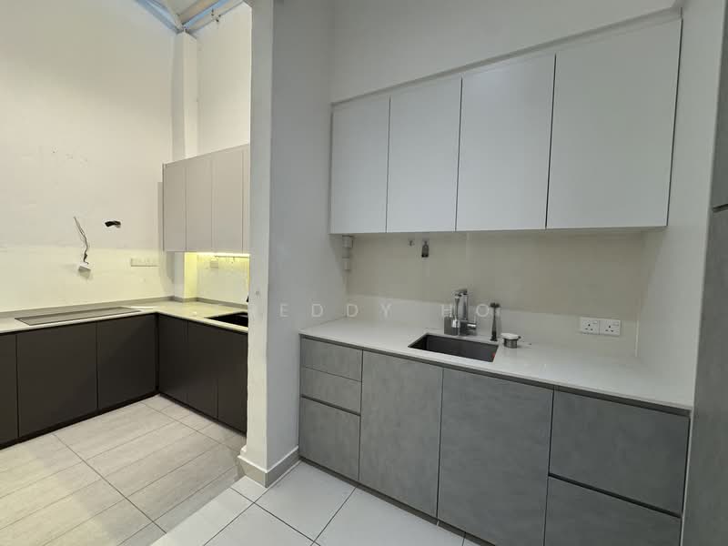 Rumah Teres untuk Dijual di Damansara Perdana (Selangor) - Freddy Ho - Kitchen - PropertyGuru.com.my