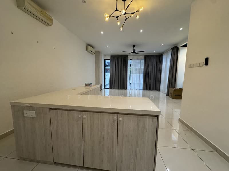 Rumah Teres untuk Dijual di Damansara Perdana (Selangor) - Freddy Ho - Living Room - PropertyGuru.com.my