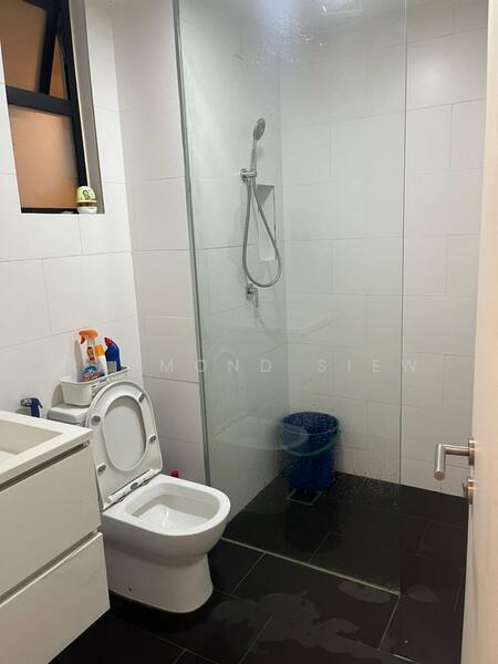 Service Residence for Sale at SqWhere Service Apartments - Raymond Siew - Bathroom - PropertyGuru.com.my
