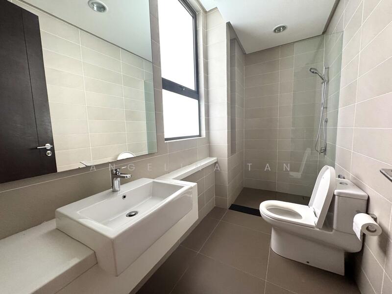 Terraced House for Rent in Medini (Iskandar Puteri (Nusajaya)) - Angelina Tan - Bathroom - PropertyGuru.com.my