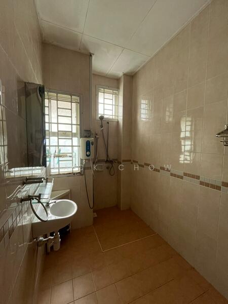 2-storey Terraced House for Sale in Taman Seri Austin (Tebrau) - Zack Chow - Bathroom - PropertyGuru.com.my