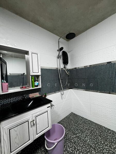 1-storey Terraced House for Sale in Skudai (Johor) - Janice Yong - Bathroom - PropertyGuru.com.my