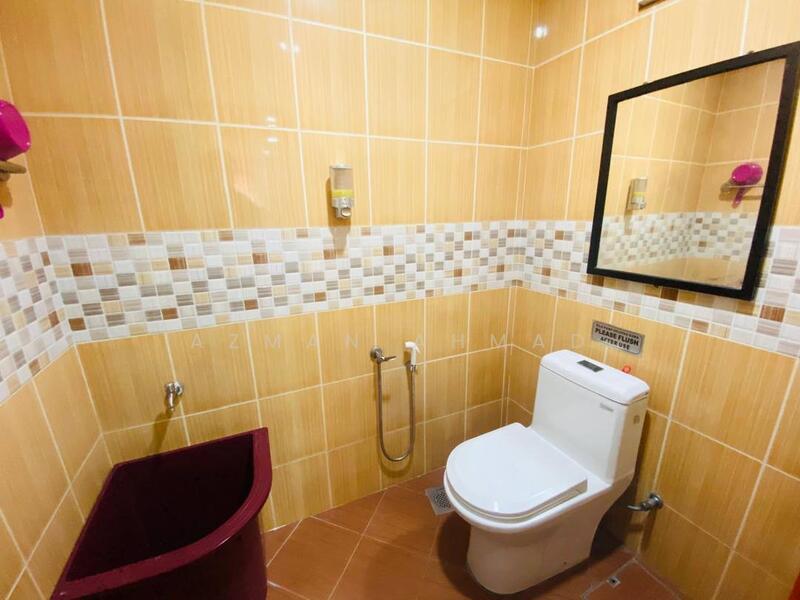 Terraced House for Sale in Banting (Selangor) - Azman Ahmad - Bathroom - PropertyGuru.com.my