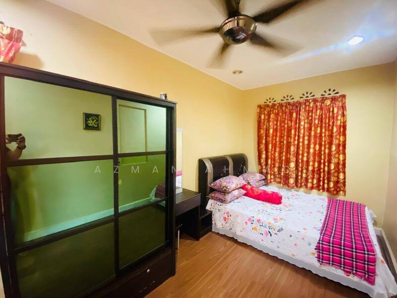 Terraced House for Sale in Banting (Selangor) - Azman Ahmad - Bedroom - PropertyGuru.com.my