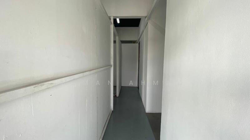 Shop / Office for Rent in Shah Alam (Selangor) - Azman Ahmad - Corridor - PropertyGuru.com.my