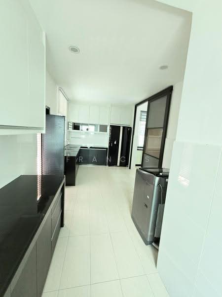 Rumah Berkembar untuk Dijual di Saujana Villa (Kajang) - Francis Thee - Kitchen - PropertyGuru.com.my