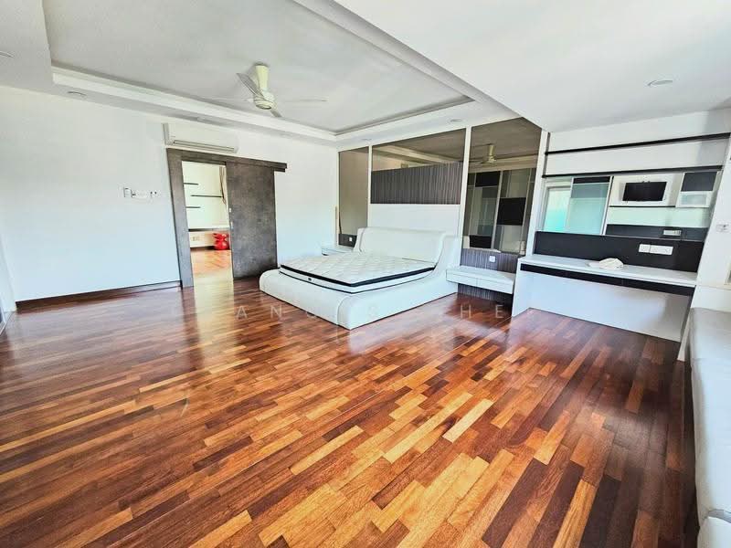 Rumah Berkembar untuk Dijual di Saujana Villa (Kajang) - Francis Thee - Bedroom - PropertyGuru.com.my