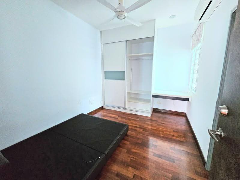 Rumah Berkembar untuk Dijual di Saujana Villa (Kajang) - Francis Thee - Bedroom - PropertyGuru.com.my