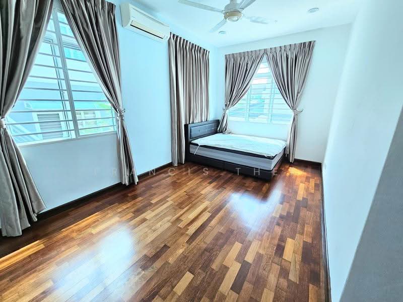 Rumah Berkembar untuk Dijual di Saujana Villa (Kajang) - Francis Thee - Bedroom - PropertyGuru.com.my