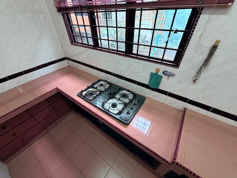 2-storey Terraced House for Rent in Taman Cheng Perdana 1 (Cheng) - Abby Ho - Kitchen - PropertyGuru.com.my