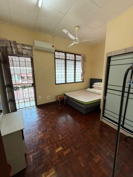 Rasah Jaya untuk Untuk Disewa - RM 1,200 /bulan, Mac 2026 - Bedroom - PropertyGuru.com.my