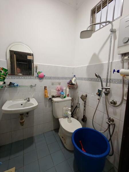 1-storey Terraced House for Sale in Taman Puteri Wangsa (Ulu Tiram) - Vincy Sia - Bathroom - PropertyGuru.com.my