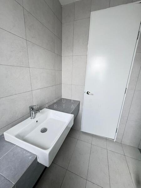 2-storey Terraced House for Sale in Sungai Buloh (Selangor) - Syukor Hartanah - Bathroom - PropertyGuru.com.my